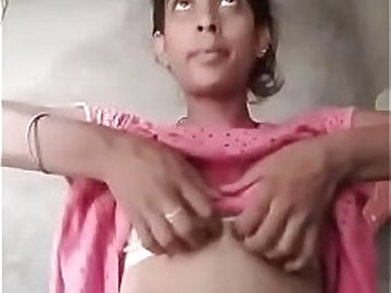 Desi village girl sho w her small boobs